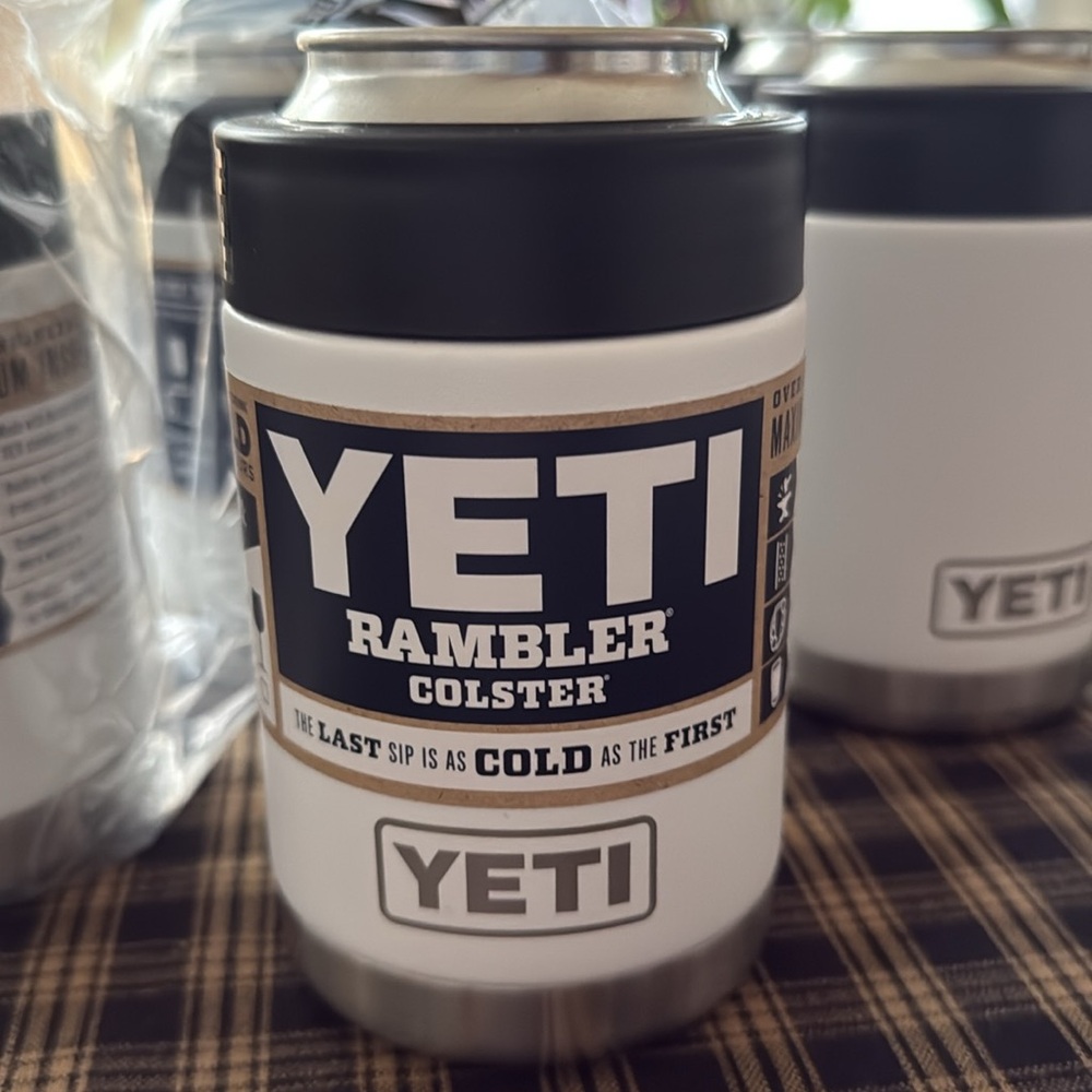 YETI Rambler Colster Original NWT - White